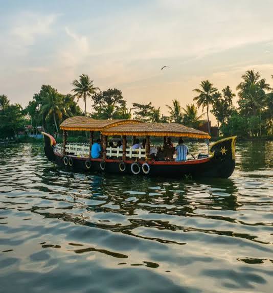 Munnar, Alleppey, Shikaraboat, Cochin